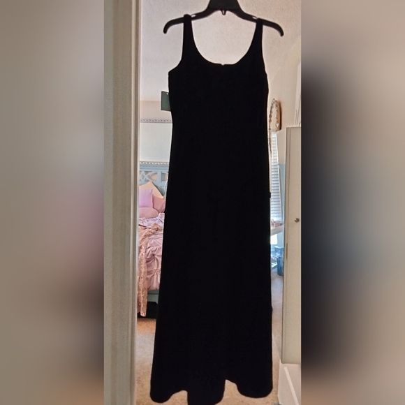 Dress - formal - Picture 3 of 4